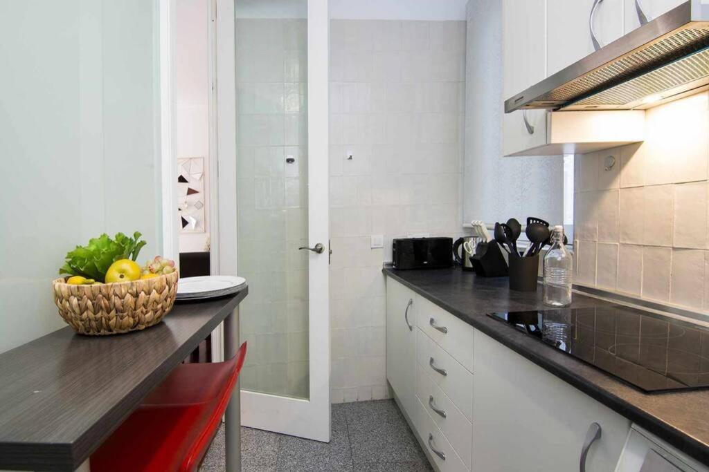 Eco Center Granatensis Catedral 2 Habitaciones Free Parking กรานาดา ภายนอก รูปภาพ